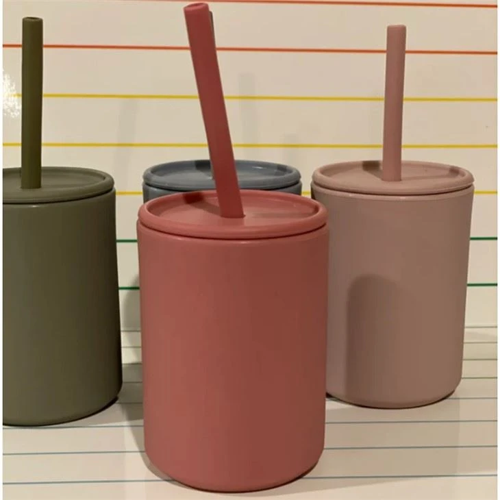 Customized Personalized Silicone Cup with Straw